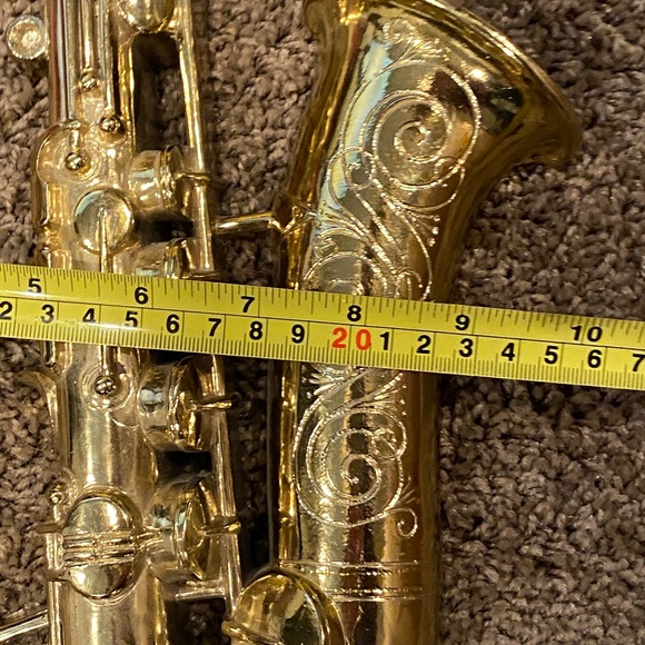 Gently used, wall decor plastic flugelhorn and saxophone. - Picture 2 of 8